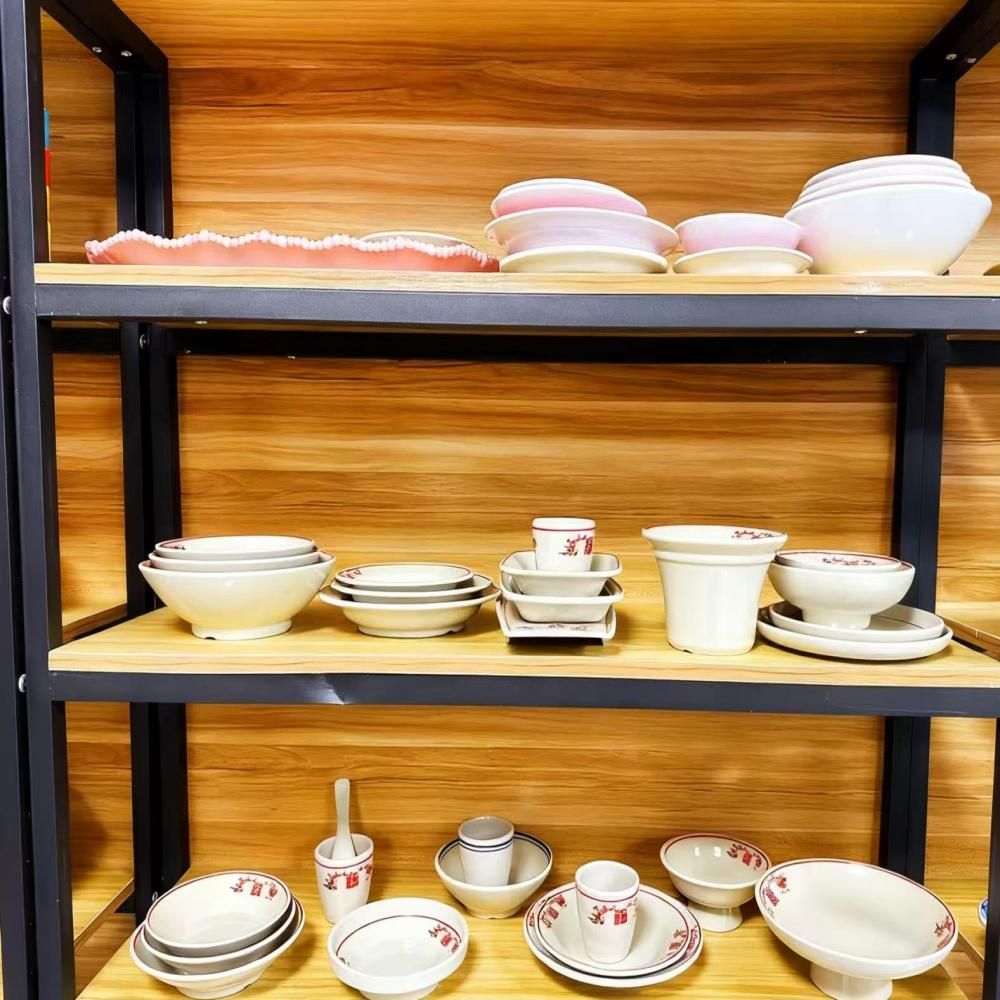 Bamboo powder type environmentally friendly tableware